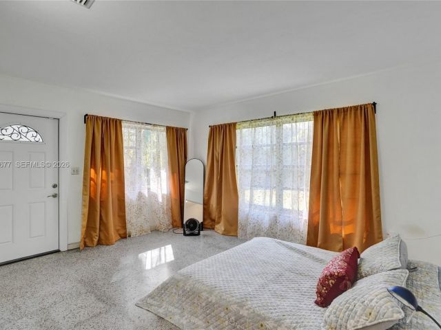 Home for sale at 18500 NE 23rd Ct - photo 7437496