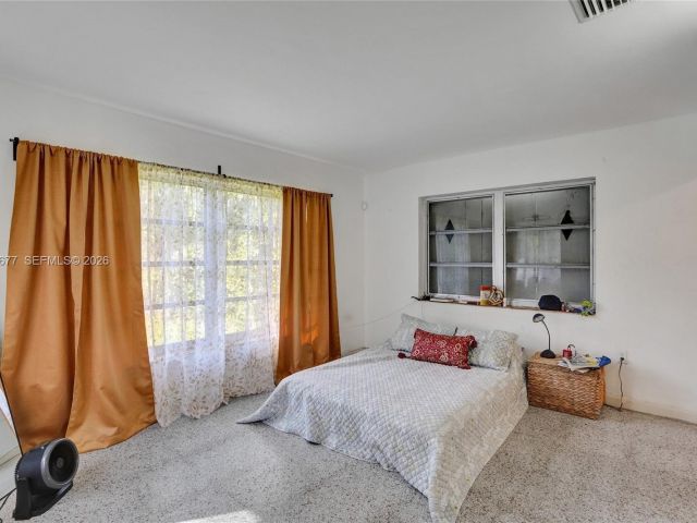 Home for sale at 18500 NE 23rd Ct - photo 7437497