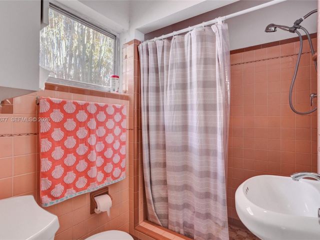 Home for sale at 18500 NE 23rd Ct - photo 7437499