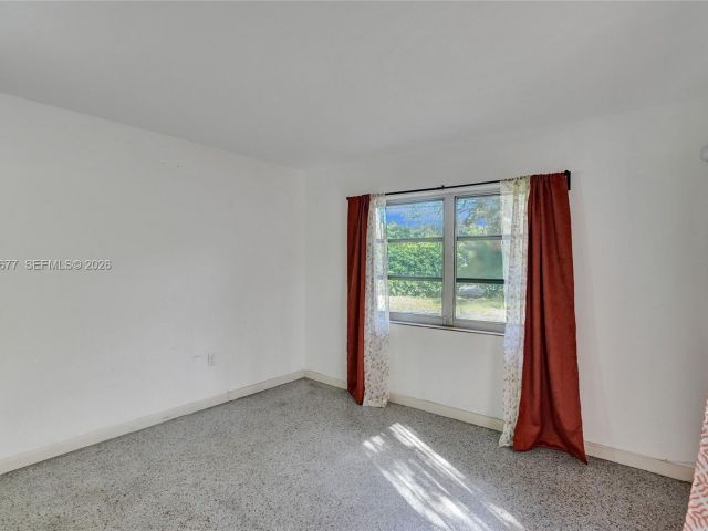 Home for sale at 18500 NE 23rd Ct - photo 7437504