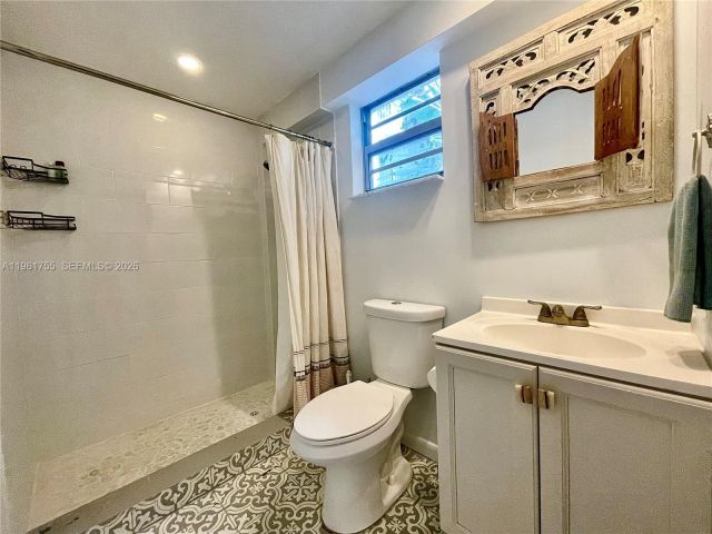 Home for rent at 723 NE 62nd St TH-1 - photo 7437537