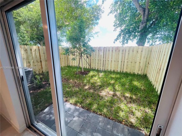 3-bedroom home for rent in Homestead - 1695 SE 27th Rd 1695 - MondialRealty
