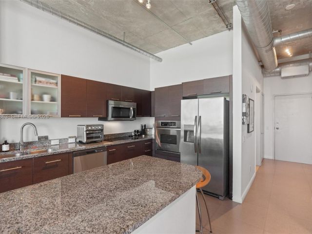 Apartment for sale  Unit #1019 - photo 7449236