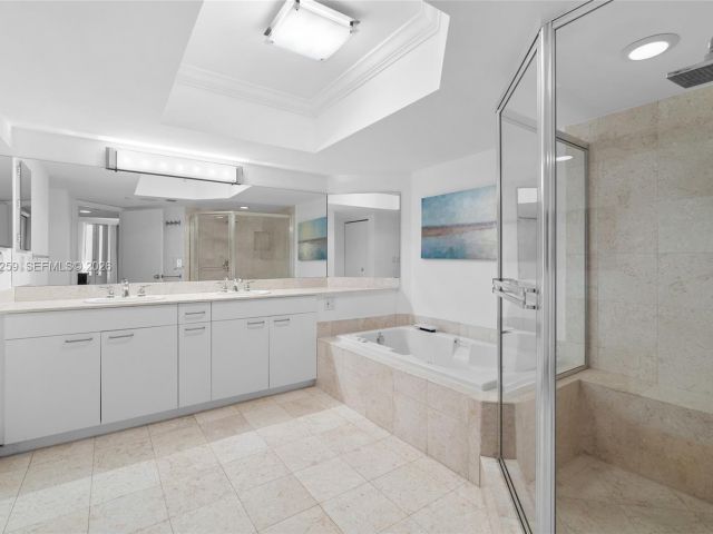 Apartment for rent  Unit #1210 - photo 7438422