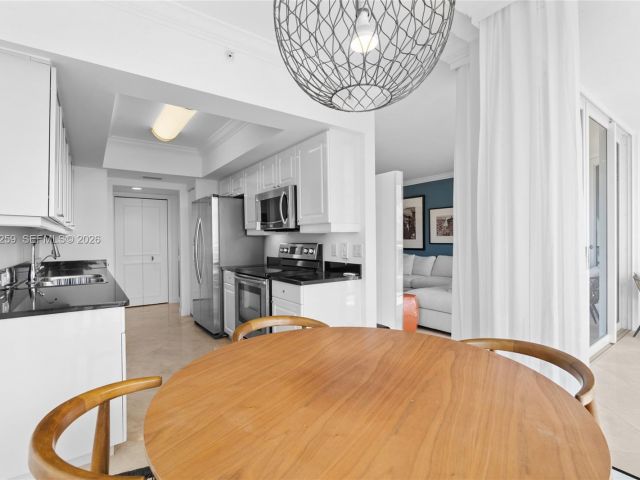 Apartment for rent  Unit #1210 - photo 7438429