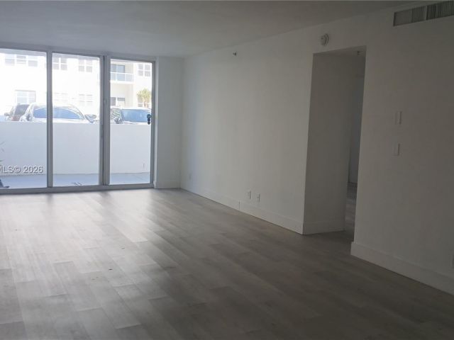 Apartment for rent  Unit #107 - photo 7439105