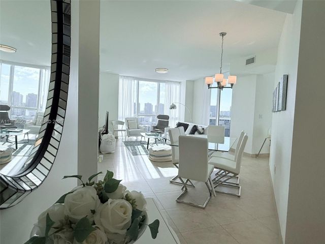 Apartment for rent  Unit #1501A - photo 7439324