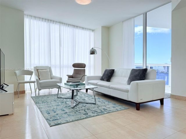 Apartment for rent  Unit #1501A - photo 7439325