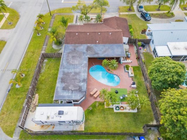 Home for sale at 5201 Jefferson St - photo 7536003