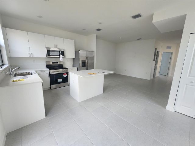 3-bedroom home for rent in Homestead - 23331 SW 128th Ave 23331 - MondialRealty