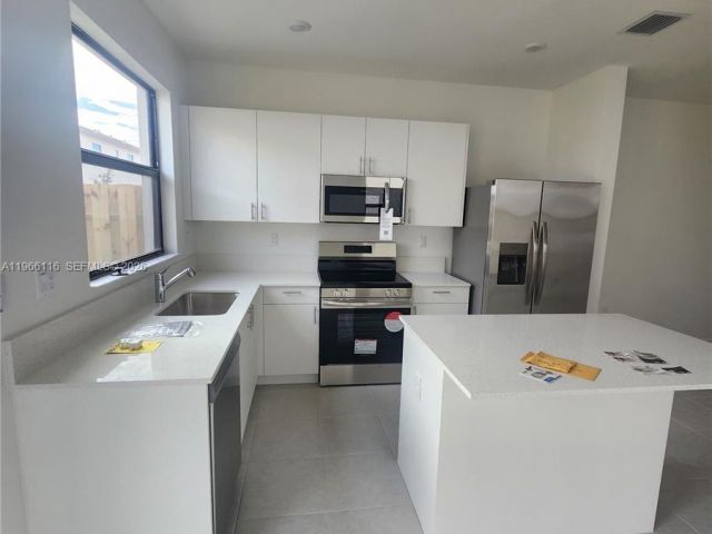 3-bedroom home for rent in Homestead - 23331 SW 128th Ave 23331 - MondialRealty