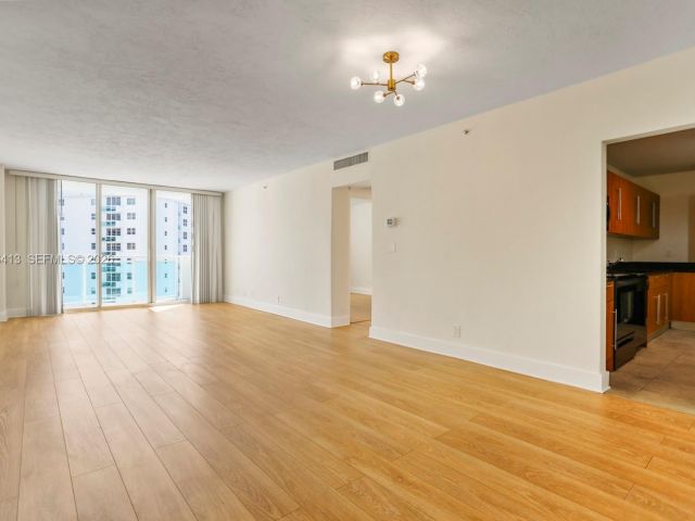 Apartment for sale  Unit #1110 - photo 7439088