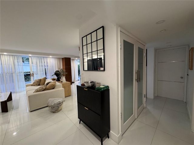 Apartment for rent  Unit #205 - photo 7503809