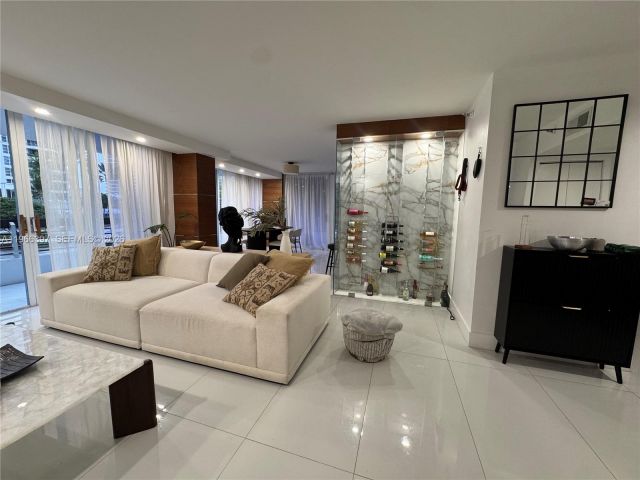 Apartment for rent  Unit #205 - photo 7503811