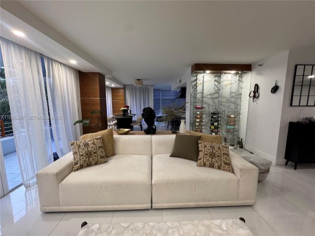 Apartment for rent  Unit #205 - photo 7503812