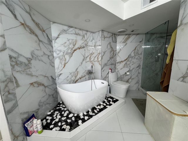 Apartment for rent  Unit #205 - photo 7503819