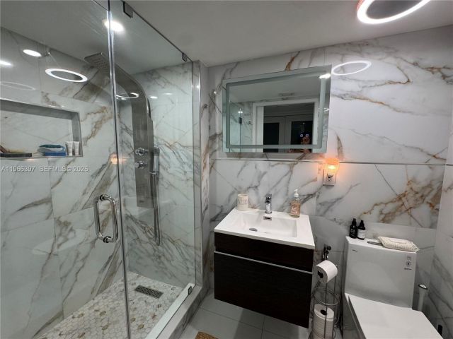 Apartment for rent  Unit #205 - photo 7503824