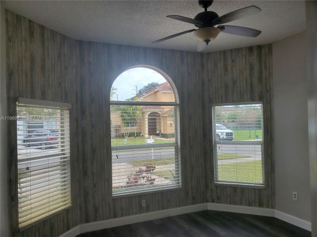 Home for rent at 1821 SE 14th Cir 0 - photo 7441333