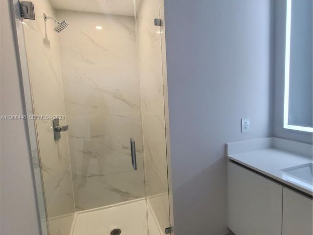 Apartment for rent  Unit #4403 - photo 7489133