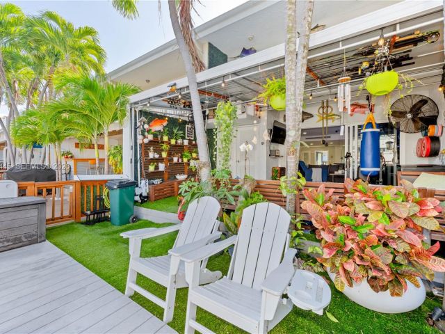 Home for rent at 3793 NE 170th St A-3 - photo 7529909