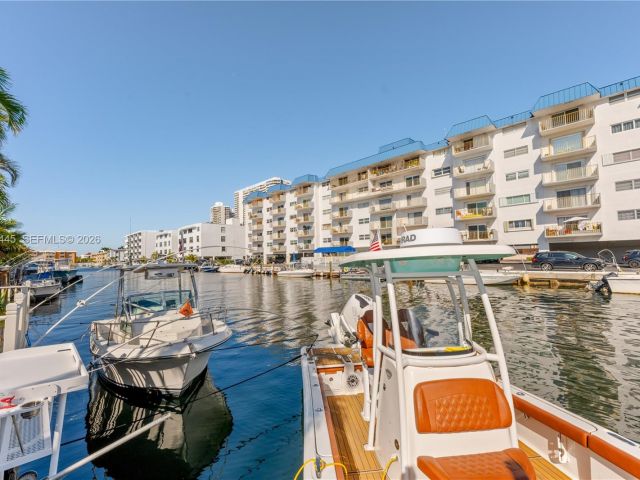 Home for rent at 3793 NE 170th St A-3 - photo 7529910