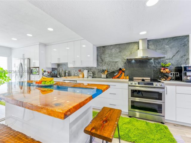 Home for rent at 3793 NE 170th St A-3 - photo 7529921