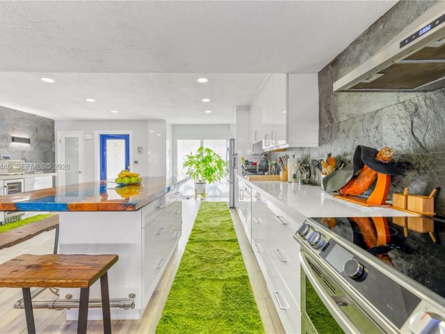 Home for rent at 3793 NE 170th St A-3 - photo 7529922