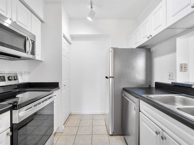 Apartment for sale  Unit #2619 - photo 7447057