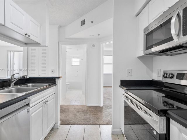 Apartment for sale  Unit #2619 - photo 7447059