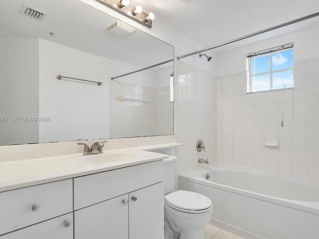 Apartment for sale  Unit #2619 - photo 7447060