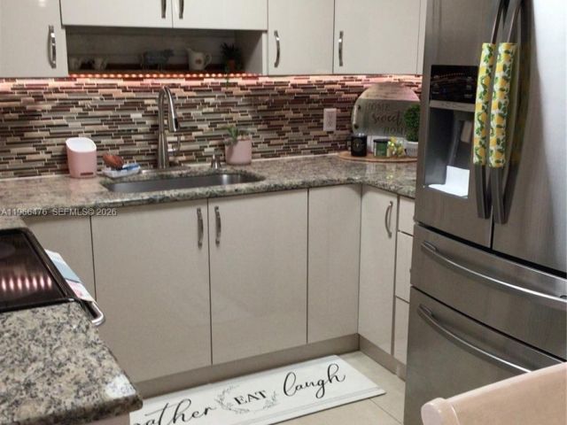 Home for sale at 1318 SW 49th Ter - photo 7483509