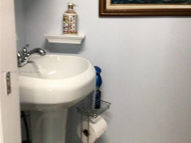 Home for sale at 1318 SW 49th Ter - photo 7483528