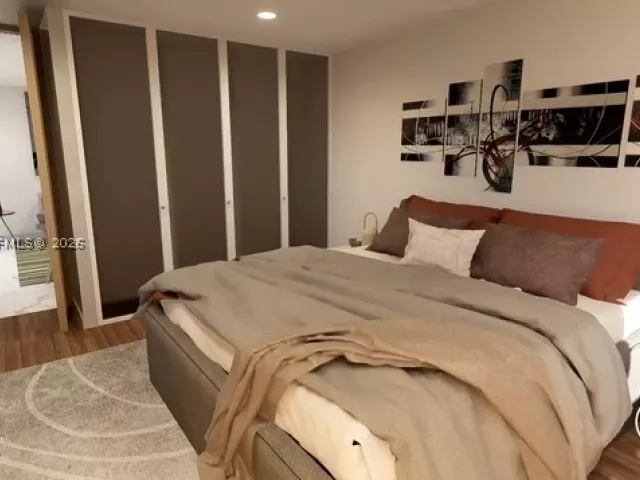 2-bedroom condo for sale in Miami Beach - 6039 Collins Ave 1517 - MondialRealty