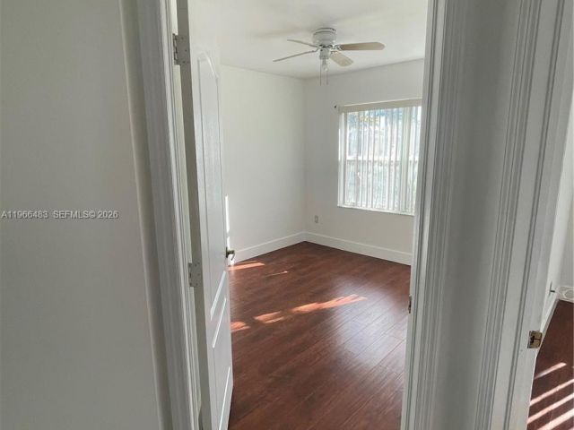 Home for rent at 703 NE 195th St 703 - photo 7438156