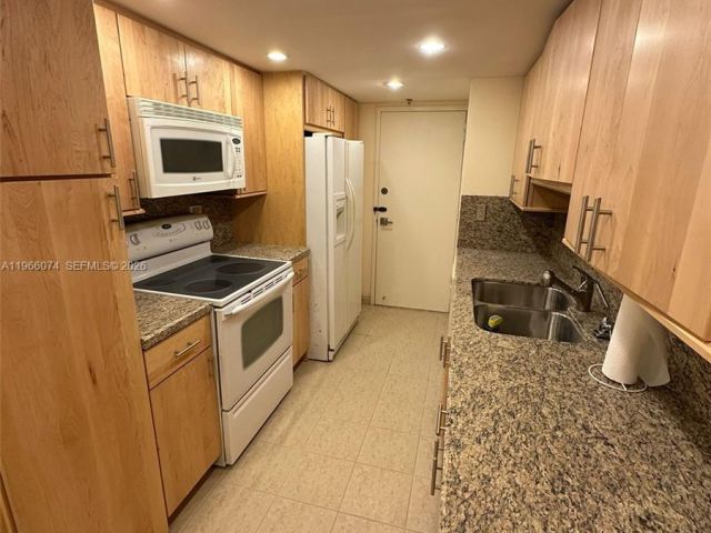 Apartment for sale  Unit #1625 - photo 7521804