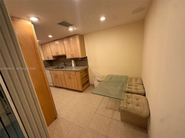 Apartment for sale  Unit #1625 - photo 7521806