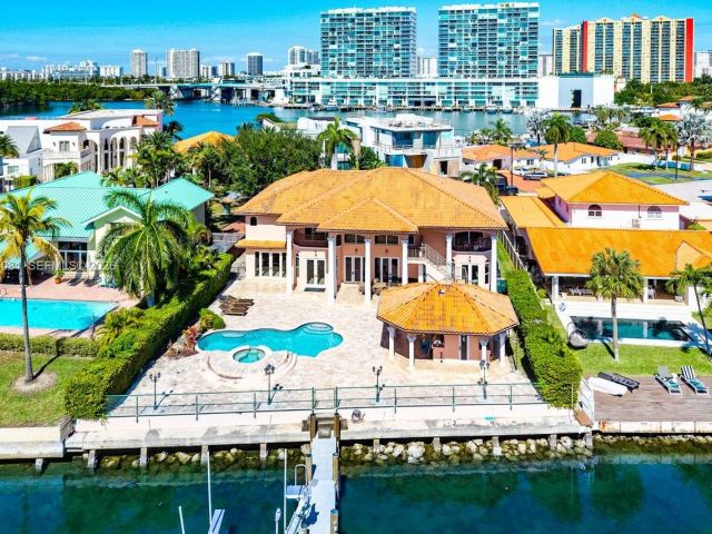 Home for sale at 306 Atlantic Ave - photo 7438949