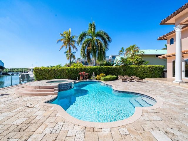 Home for sale at 306 Atlantic Ave - photo 7438955