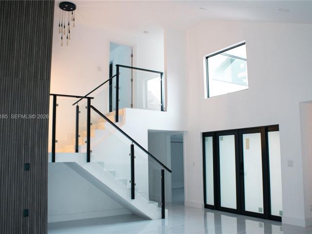 Home for rent at 10433 SW 118th Ct 0 - photo 7438649