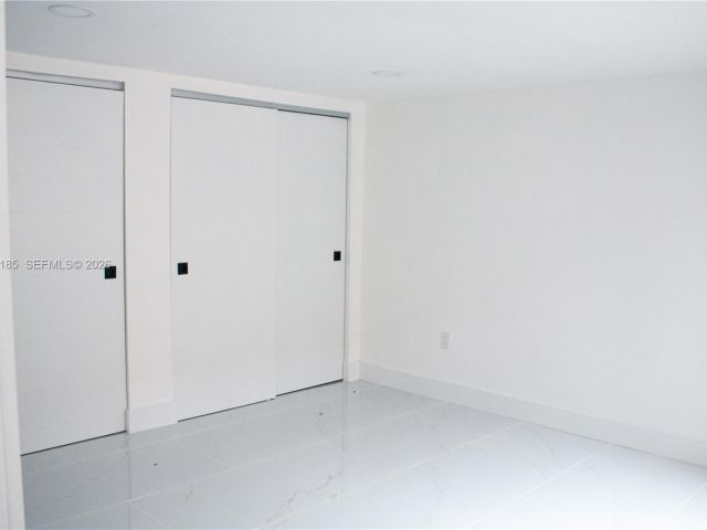 Home for rent at 10433 SW 118th Ct 0 - photo 7438654