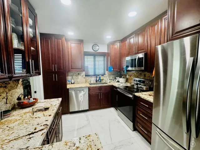 3-bedroom home for sale in Homestead - 15120 SW 296th St - MondialRealty