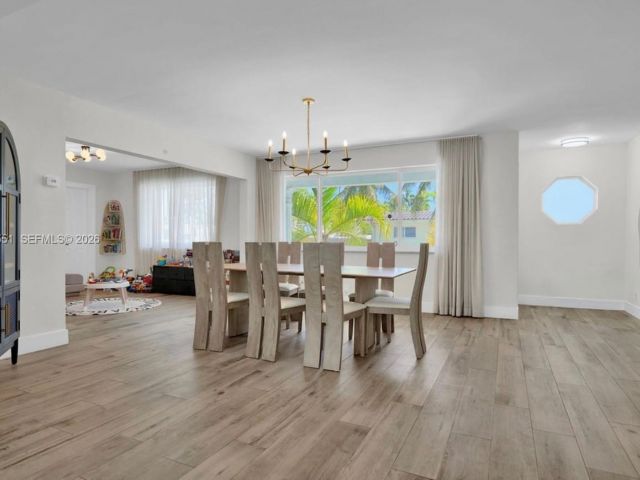 Home for sale at 1301 Hollywood Blvd - photo 7438882