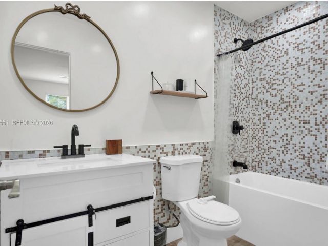 Home for sale at 1301 Hollywood Blvd - photo 7438891