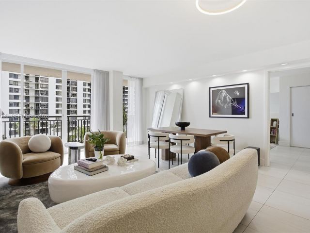 Apartment for sale  Unit #823 - photo 7469632