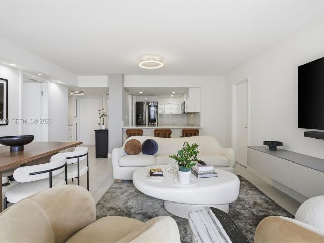 Apartment for sale  Unit #823 - photo 7469634