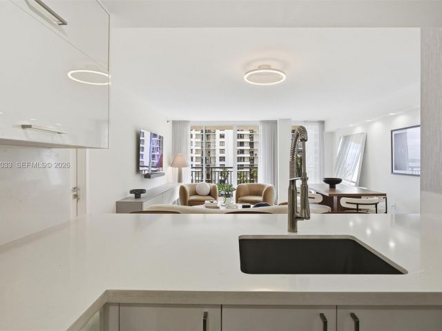 Apartment for sale  Unit #823 - photo 7469638