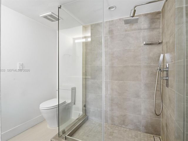 Apartment for sale  Unit #823 - photo 7469646