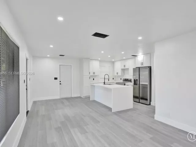 Home for sale at 1628 NE 7th Ave - photo 7448893