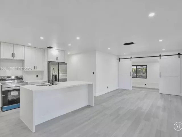 Home for sale at 1628 NE 7th Ave - photo 7448894