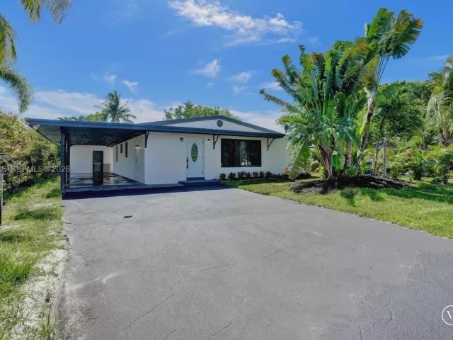 Home for sale at 1628 NE 7th Ave - photo 7448882